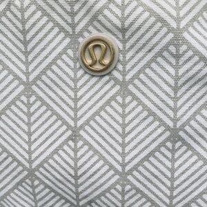 LULULEMON LG Tote Bag/Knapsack Tan/white graphics Black straps  Life's a beach